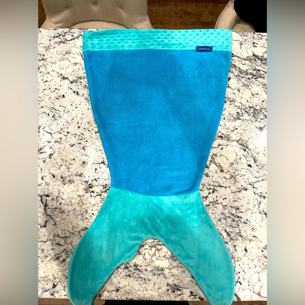 Blankie tails mermaid kids blanket